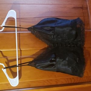 NWOT Fredericks of Hollywood Black button up lace and satin bralette